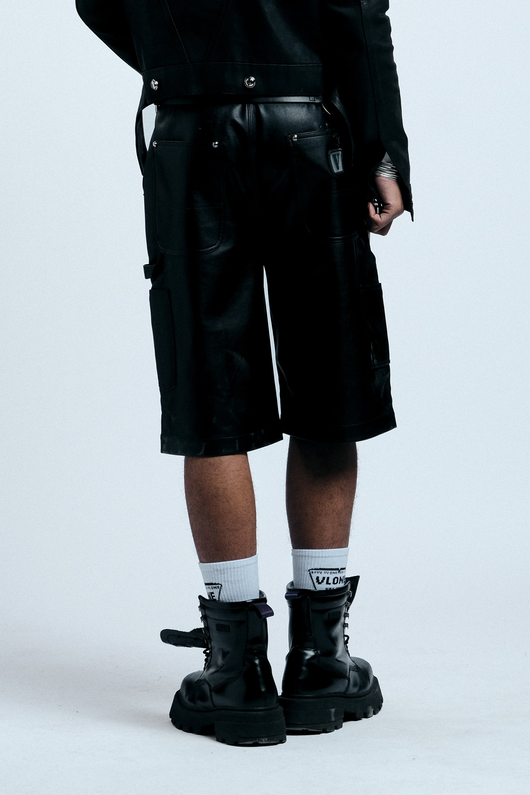 TAR WAXED DENIM SHORTS (Black)