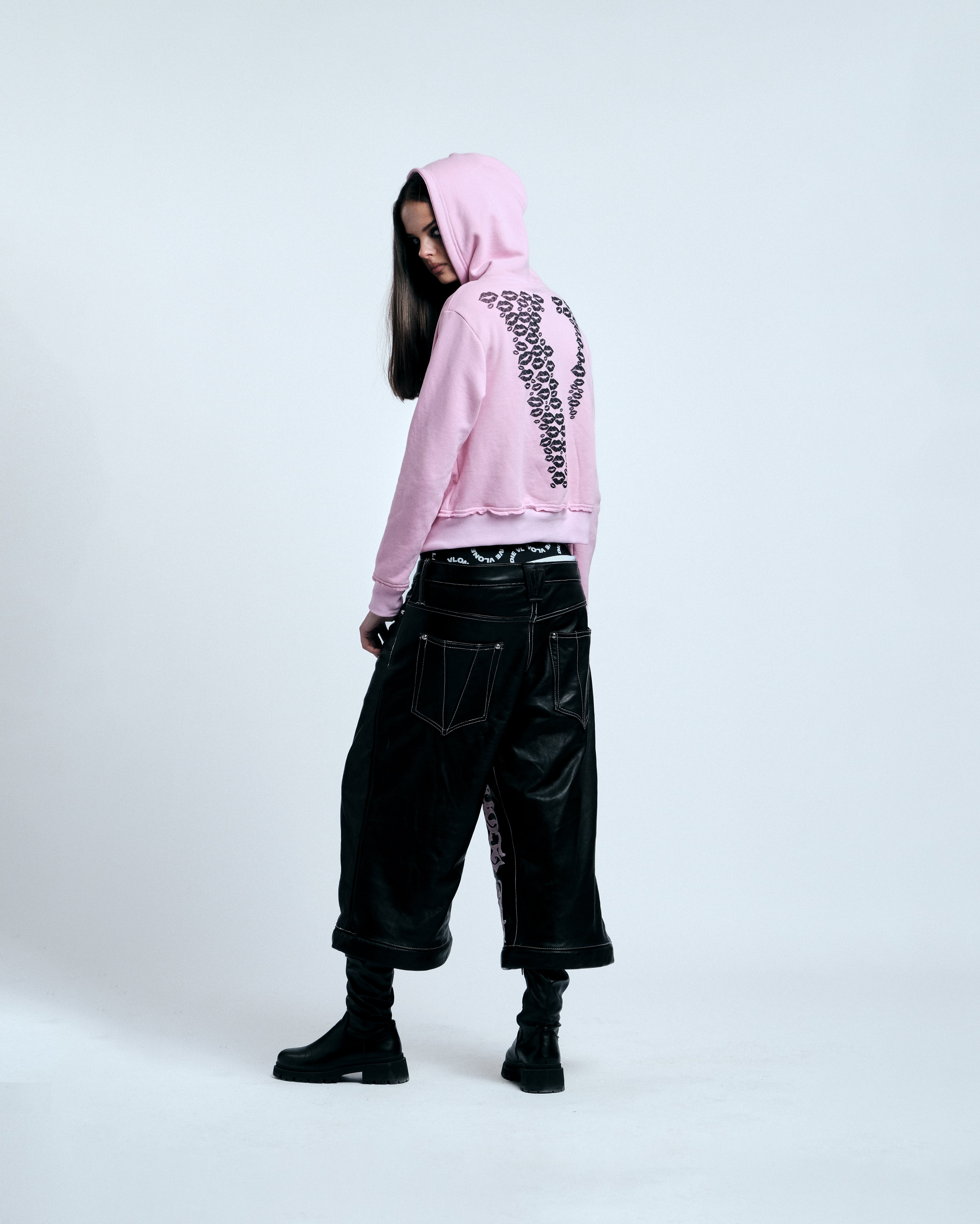 BLACK LIPSTICK FRIENDS- EMBROIDERED CROP TOP ZIP UP HOODIE (Pink)