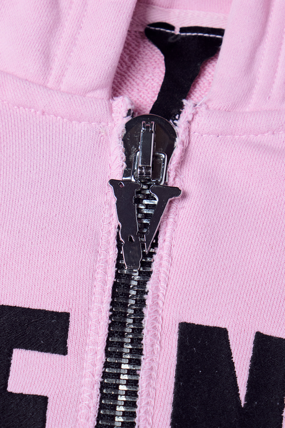 BLACK LIPSTICK FRIENDS- EMBROIDERED CROP TOP ZIP UP HOODIE (Pink)